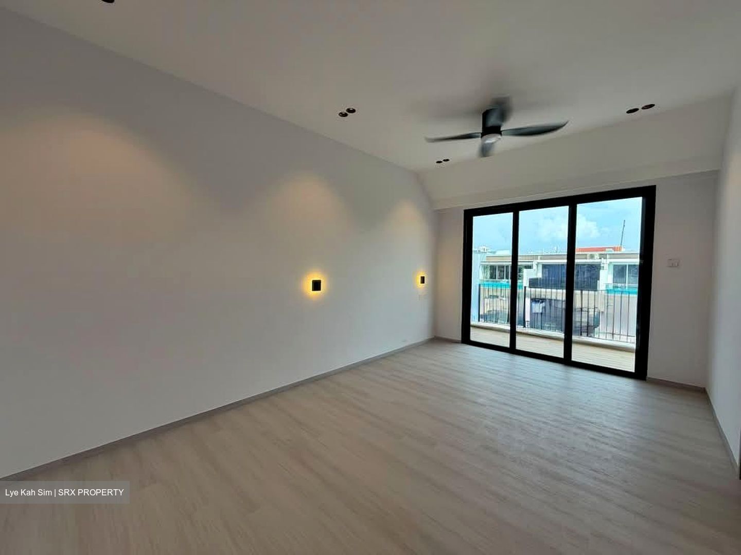 Opera Estate (D15), Terrace #593995791